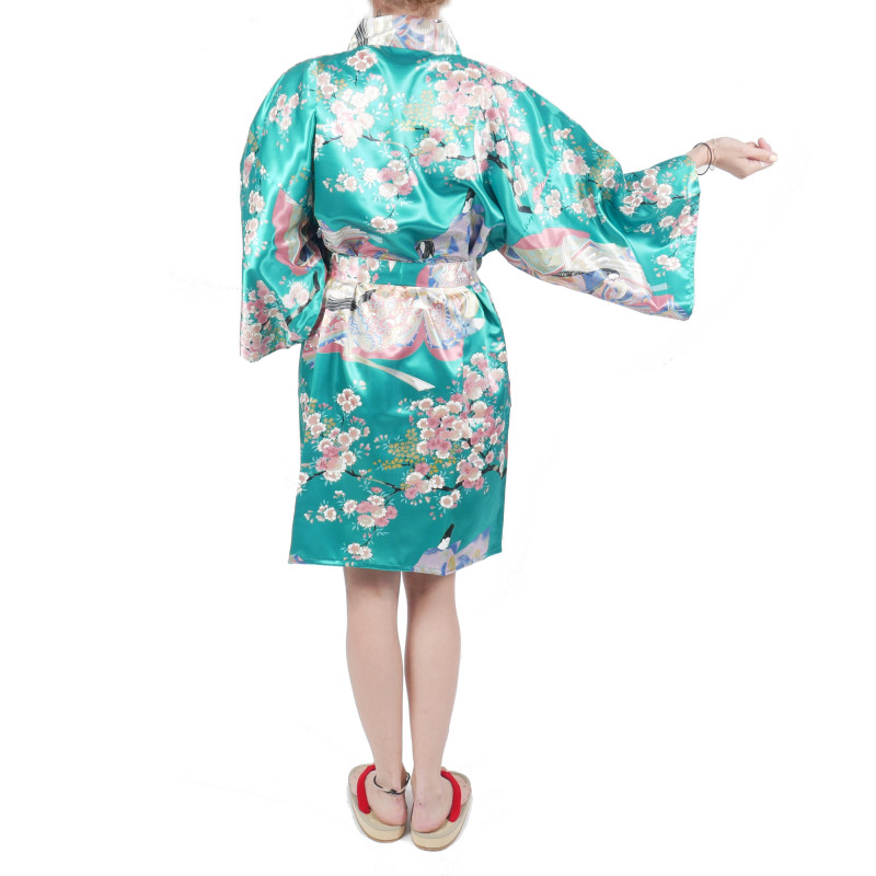 Hanten traditioneller japanischer türkisfarbener Kimono in der Polyester-Dynastie unter der Kirschblüte für Frauen