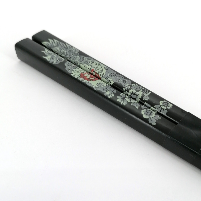 Pair of Japanese chopsticks in natural wood - WAKASA NURI RAION