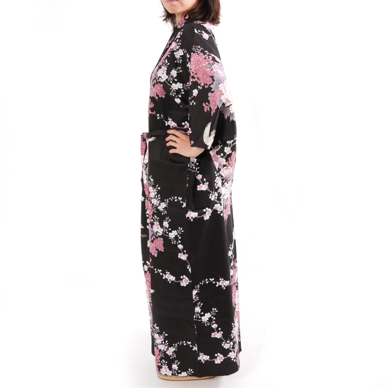Kimono noir traditionnel japonais pour femme grue et pivoine