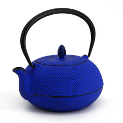 Blue enameled Japanese cast iron teapot, ROJI ARARE, 1,2lt
