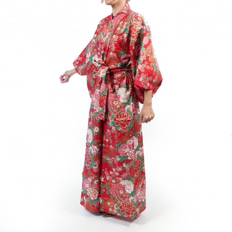 Kimono yukata de algodón rojo tradicional japonés con bolas de temari y peonías para mujer