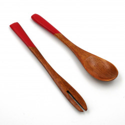 red wooden duo spoon - fork in Japanese for dessert