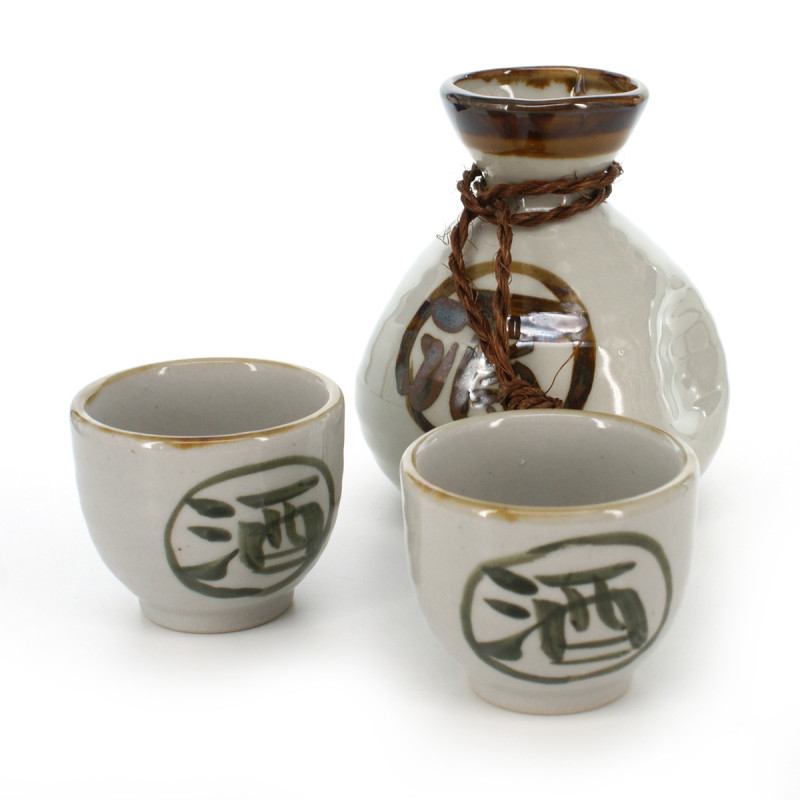 bouteille traditionnelle japonaise pour alcool saké avec kanji saké