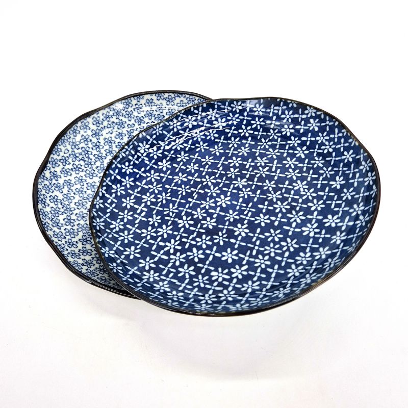 Duo of round Japanese chrysanthemum plates - KIKU