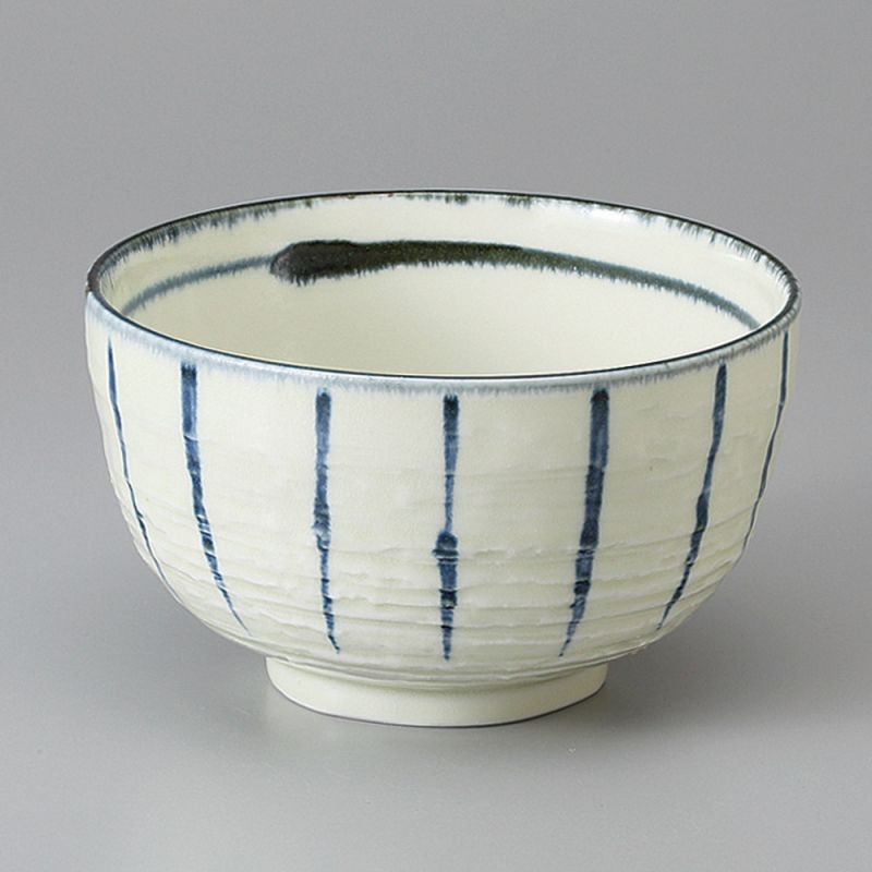 Japanese beige ceramic donburi bowl with blue vertical lines - SUICHOKU SEN - 12.5cm