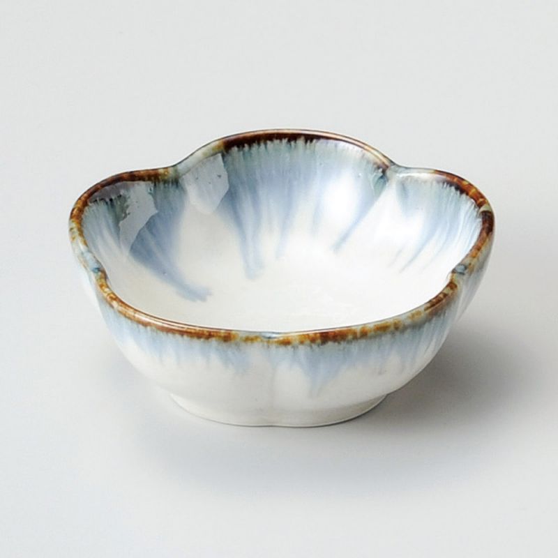 Petit récipient japonais en céramique, blanc et bleu léger- HANA NO KATACHI