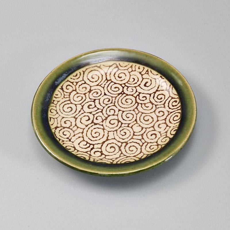 Petite assiette japonaise en céramique émaillée verte et beige - GUNRINKARAKUSA