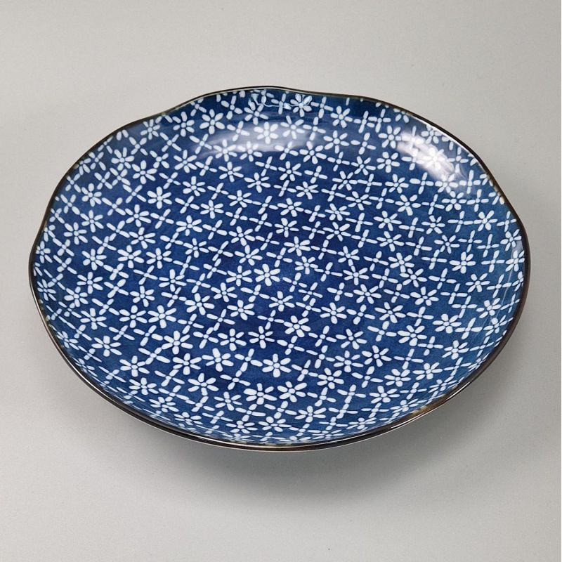 Duo of round Japanese chrysanthemum plates - KIKU