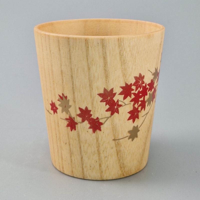 Taza de té japonesa en madera natsume con hojas de arce lacadas en oro y plata, MAKIE MOMIJI