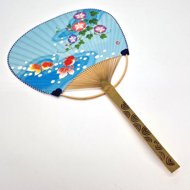 Éventail japonais non pliant uchiwa en papier et bamboo Motif Ipomoea et poisson rouge, 31x21,5 cm